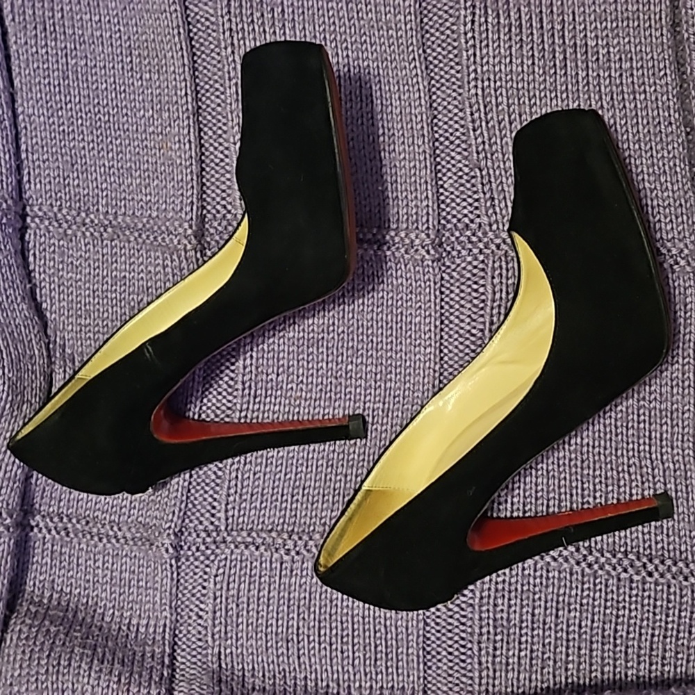 Christian Louboutin Zipper Pumps
